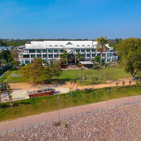 Vieng Khong Hotel Mukdahan Bagian luar foto