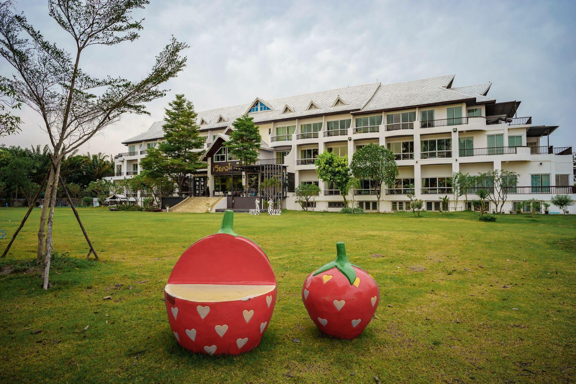 Vieng Khong Hotel Mukdahan Bagian luar foto
