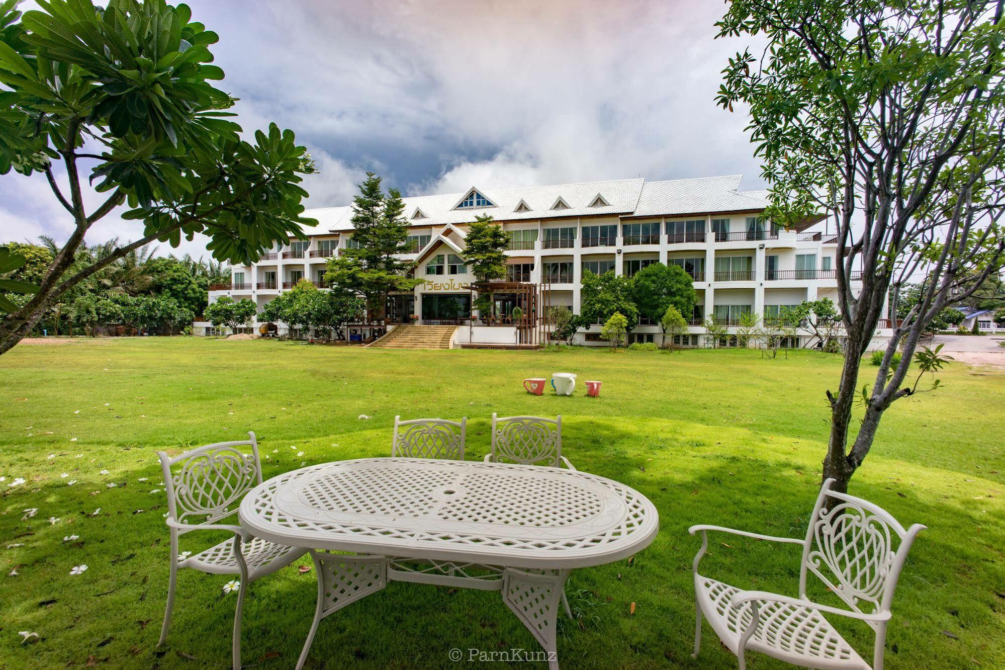 Vieng Khong Hotel Mukdahan Bagian luar foto